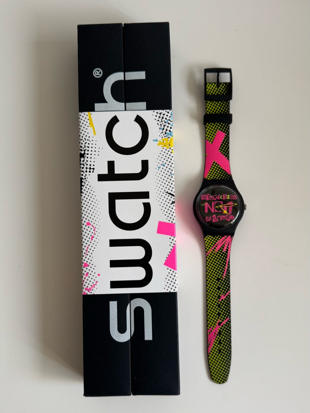 SWATCH WATCH, DISTORT MODE, Interdiction not allowed.